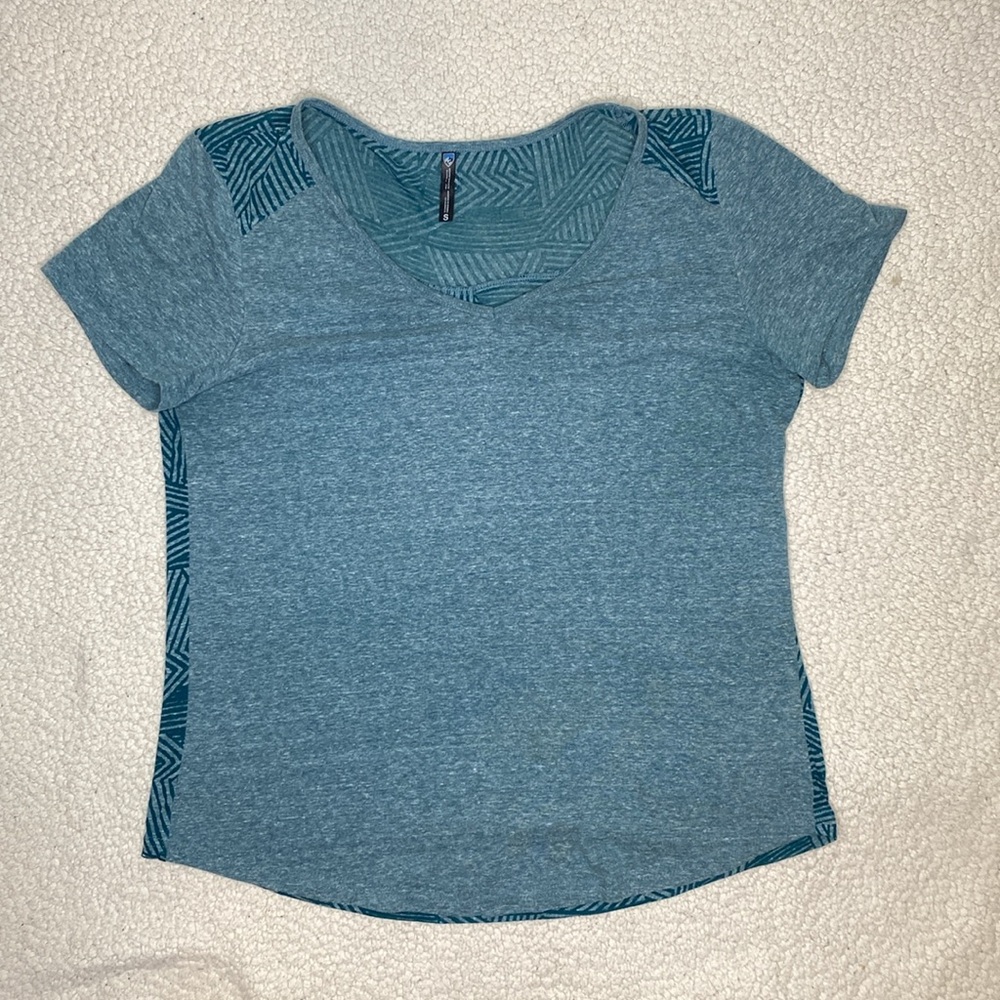Kuhl Lightweight Blue V-Neck T-Shirt: Size Small